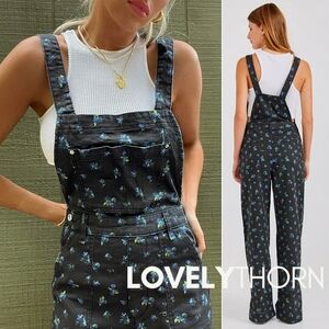 WE WORE WHAT // floral print slouchy slit overalls